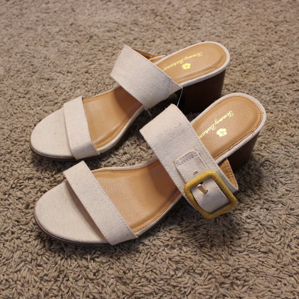 Tommy Bahama Trista Beige Buckled Open Toe Sandals Size 9.5 NWOB